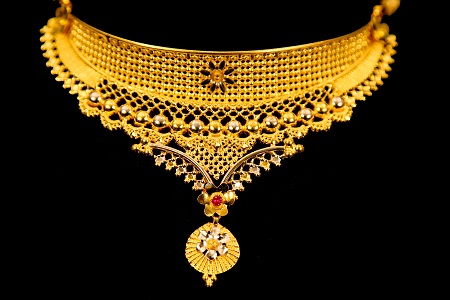 Kchinnadurai: View our entire collection of necklaces jewellery for women at our online store today.