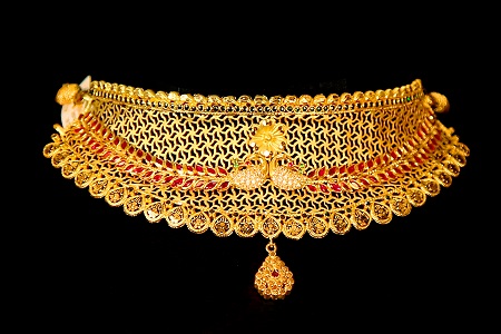 Kchinnadurai: View our entire collection of necklaces jewellery for women at our online store today.