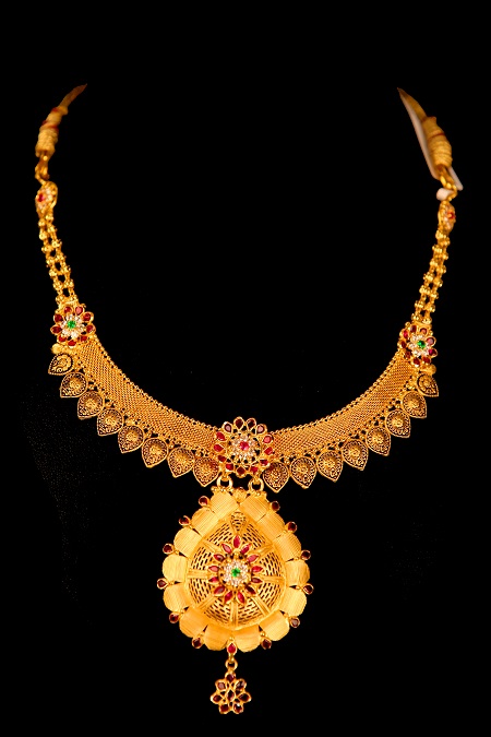 Kchinnadurai: View our entire collection of necklaces jewellery for women at our online store today.